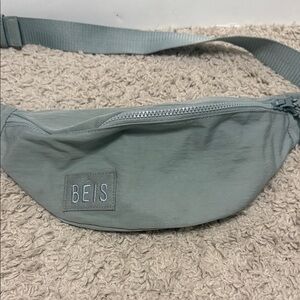 Beis Fanny pack